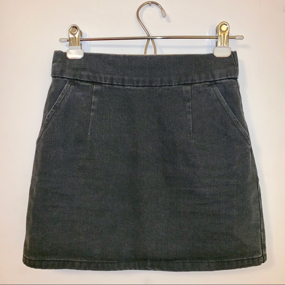 🖤 Topshop dark grey denim mini skirt